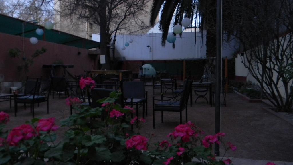 Punto Urbano Hostel Mendoza Eksteriør billede