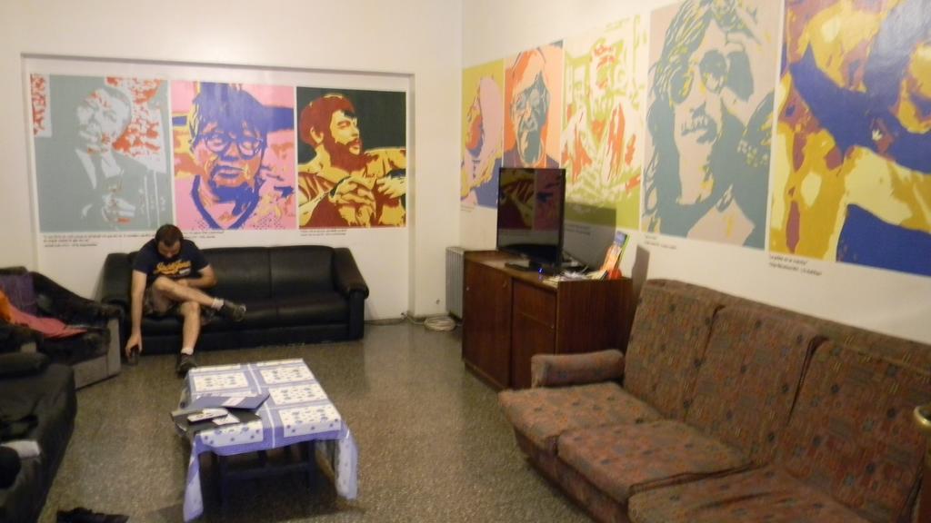 Punto Urbano Hostel Mendoza Eksteriør billede