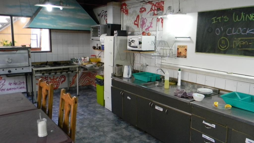 Punto Urbano Hostel Mendoza Eksteriør billede
