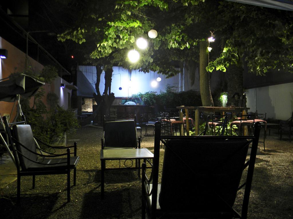 Punto Urbano Hostel Mendoza Eksteriør billede